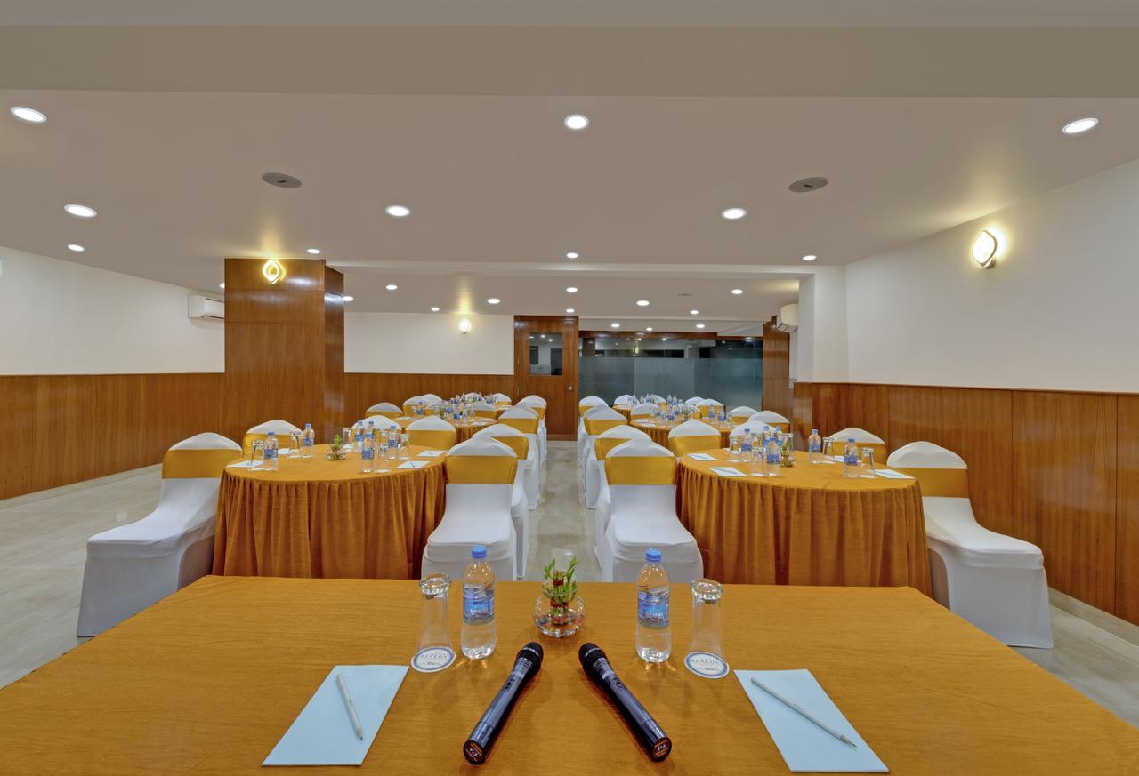 Avins Beacon Hotel - Удайпур Екстериор снимка